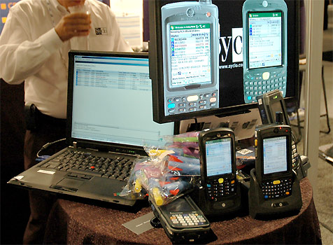 Smart Mobile Suite is available for iPhone, BlackBerry, and other smartphones. (photo: Frank Völkel) Smart Mobile Suite is available for iPhone, BlackBerry, and other smartphones. (photo: Frank Völkel)