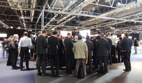 SAP HANA Demo Session Crowd around SAP HANA Demo